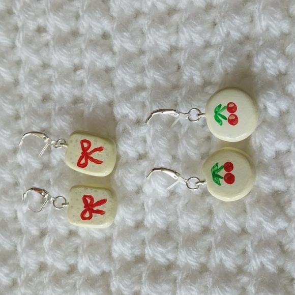 Red Bow and Cherry Handmade Crochet Knitting Stitch Markers Progress Keepers Set - Picture 1 of 9